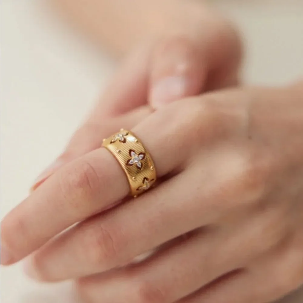 Diamond flower ring M1088